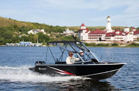 Компоновка RealCraft 470 Fish - уникальный тент в поднятом виде