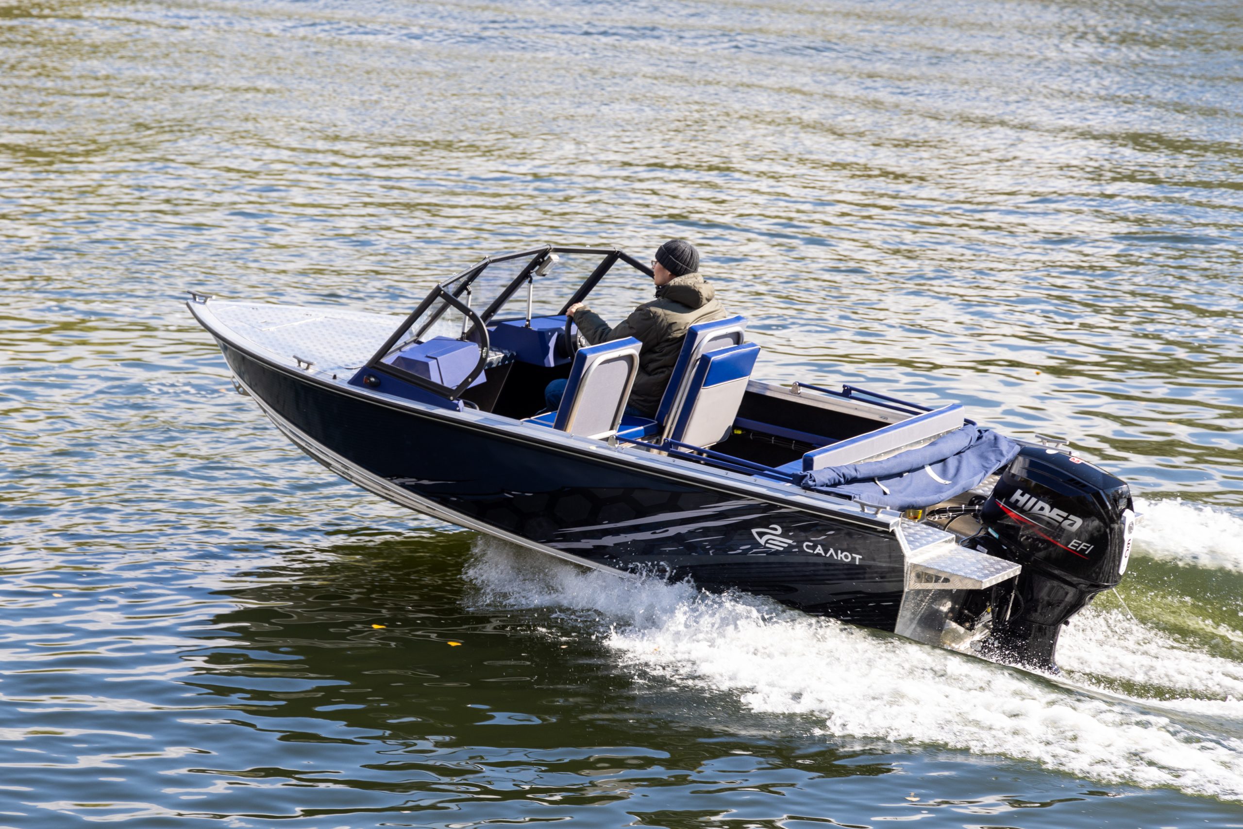 Комплектация лодки Салют 460