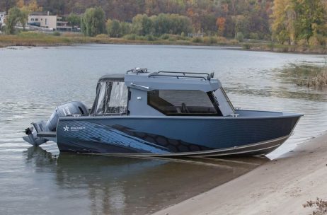 Тент Realcraft 600 Cabin - в разложенном состоянии