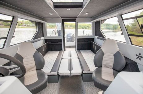 Интерьер Realcraft 700 Cabin (5)