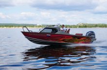 Моторная лодка Салют 585HT (2)